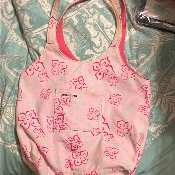 Dakine Pink flower Pattern shoulder tote. Reversible. - Picture 1 of 2